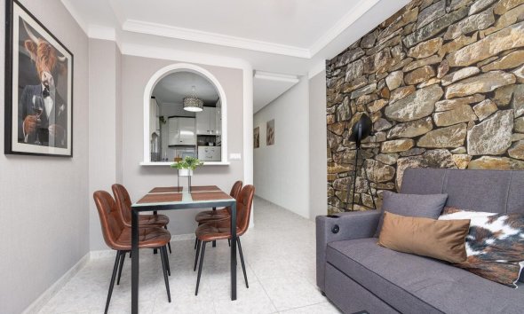 Resale - Apartment -
Torrevieja - Estacion De Autobuses