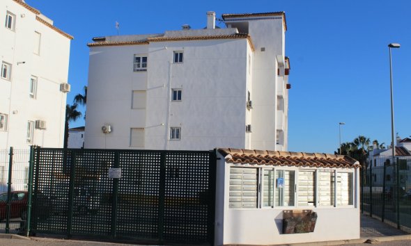 Revente - Attique -
Villamartin - Costa Blanca