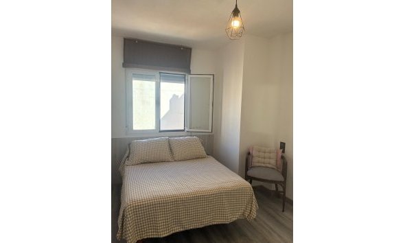 Reventa - Apartment -
Torrevieja - Centro