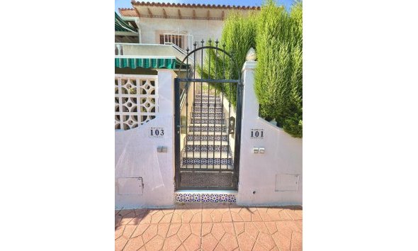 Revente - Bungalow -
Guardamar del Segura - El Moncayo