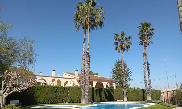 Reventa - Town House -
Catral - Costa Blanca