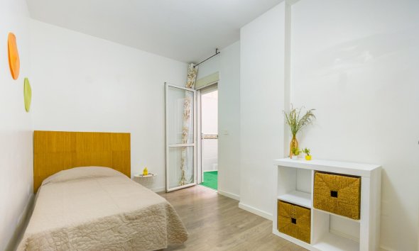 Reventa - Apartment -
Torrevieja - Estacion De Autobuses