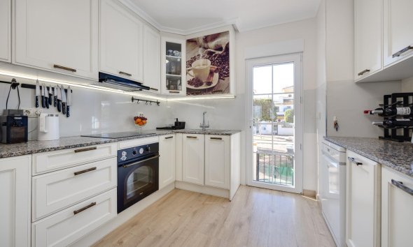 Reventa - Town House -
Torrevieja - Aguas Nuevas