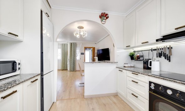 Reventa - Town House -
Torrevieja - Aguas Nuevas