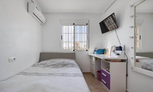 Reventa - Town House -
Torrevieja - Aguas Nuevas