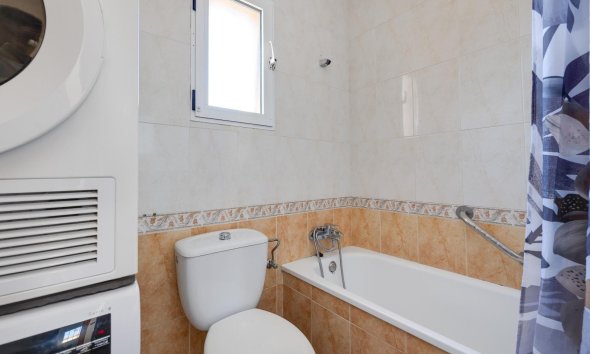 Reventa - Town House -
Torrevieja - Aguas Nuevas