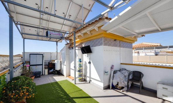 Reventa - Town House -
Torrevieja - Aguas Nuevas