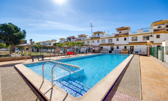 Reventa - Town House -
Torrevieja - Aguas Nuevas