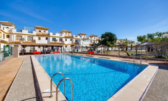 Reventa - Town House -
Torrevieja - Aguas Nuevas