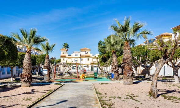 Reventa - Town House -
Torrevieja - Aguas Nuevas