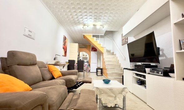 Reventa - Town House -
Torrevieja - La Siesta - El Salado - Torreta