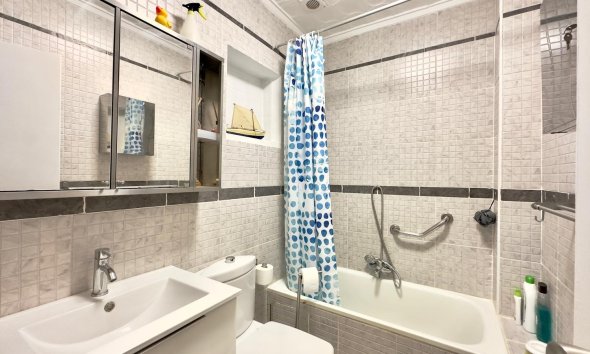 Reventa - Town House -
Torrevieja - La Siesta - El Salado - Torreta