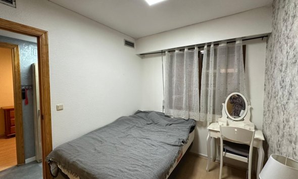 Revente - Apartment -
Torrevieja - Centro