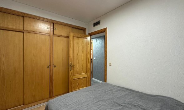 Revente - Apartment -
Torrevieja - Centro