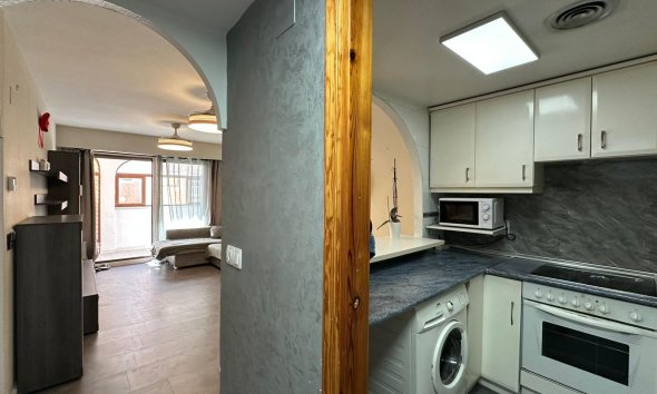 Revente - Apartment -
Torrevieja - Centro