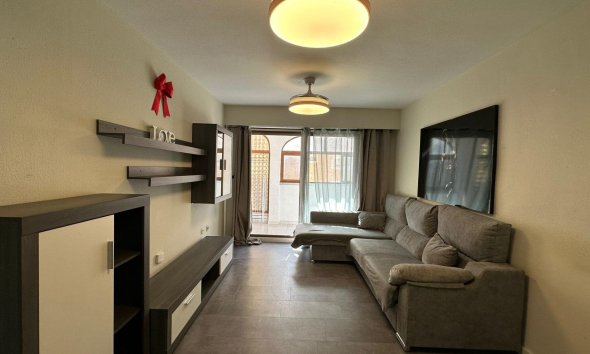 Revente - Apartment -
Torrevieja - Centro