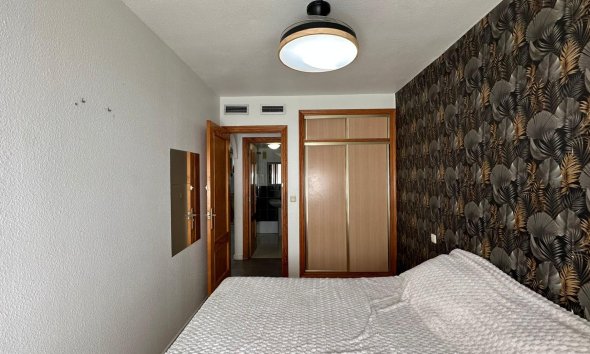 Revente - Apartment -
Torrevieja - Centro