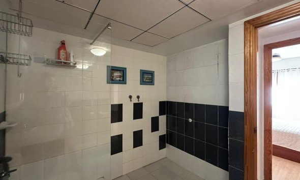 Revente - Apartment -
Torrevieja - Centro