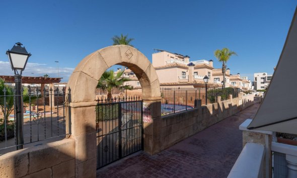 Resale - Town House -
Orihuela Costa - Los Dolses