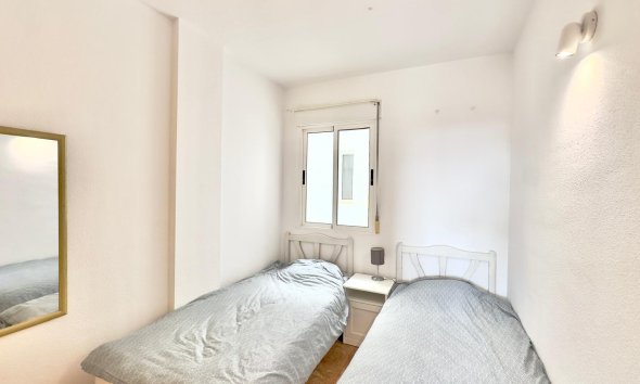 Resale - Apartment -
Torrevieja - Centro