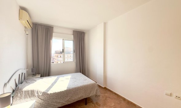 Resale - Apartment -
Torrevieja - Centro