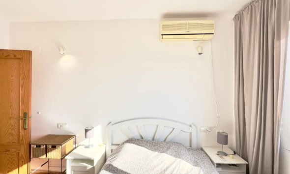 Resale - Apartment -
Torrevieja - Centro