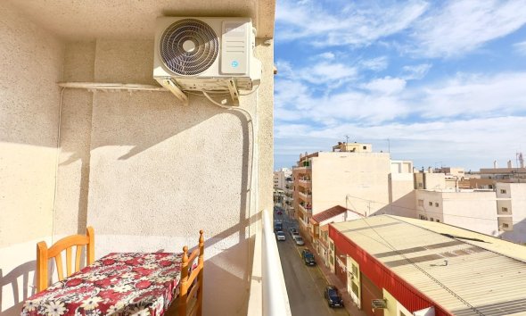 Resale - Apartment -
Torrevieja - Centro