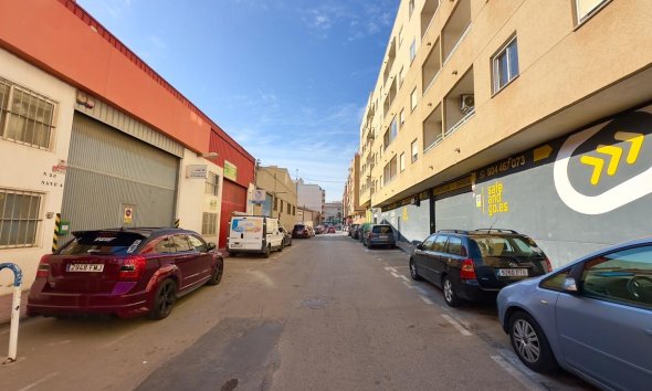 Resale - Apartment -
Torrevieja - Centro