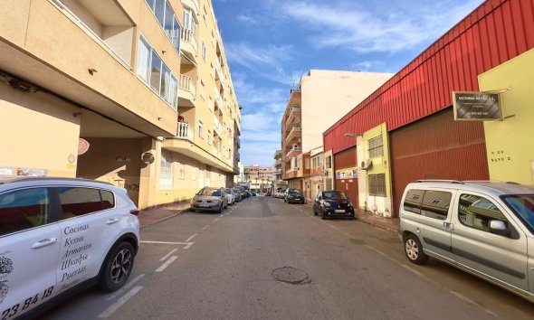Resale - Apartment -
Torrevieja - Centro