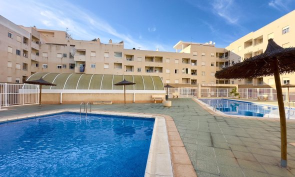 Resale - Apartment -
Torrevieja - Centro