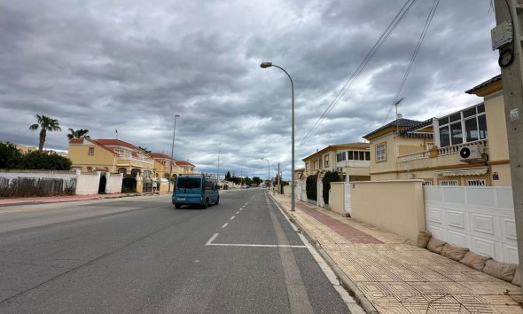 Reventa - Bungalow -
Orihuela Costa - Los Almendros-la Florida