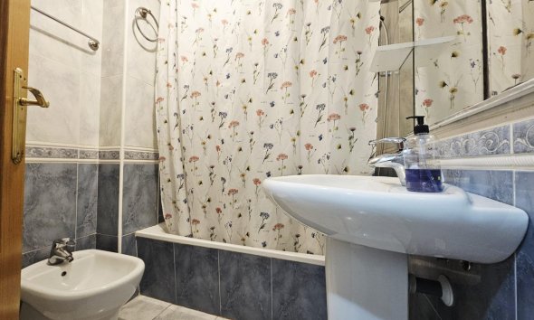 Resale - Apartment -
Torrevieja - Estacion De Autobuses