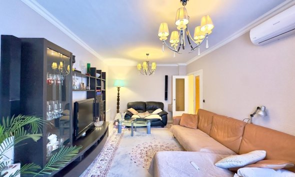 Reventa - Apartment -
Torrevieja - Centro