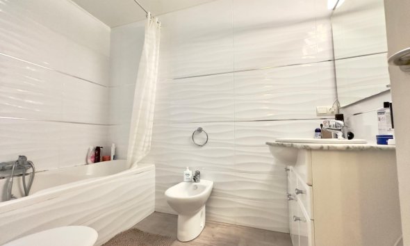 Reventa - Apartment -
Torrevieja - Centro