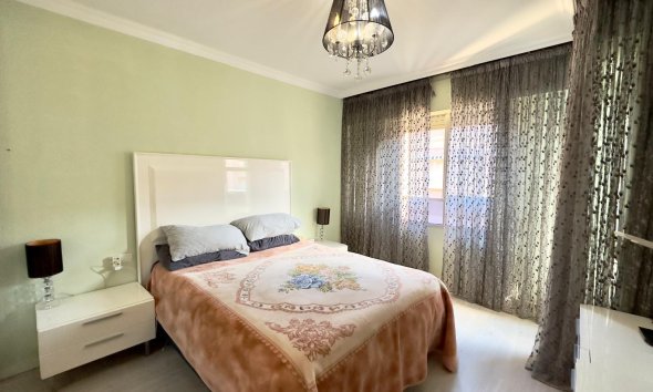 Reventa - Apartment -
Torrevieja - Centro