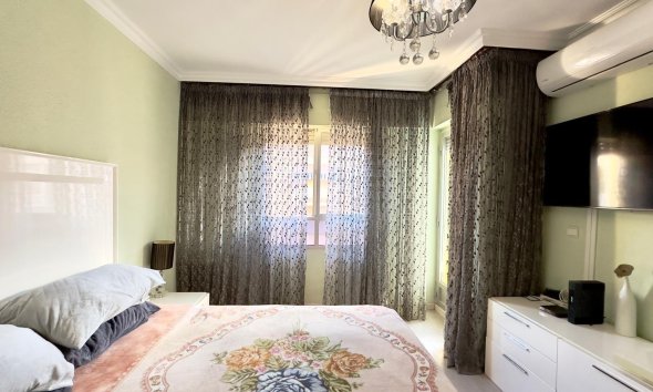 Reventa - Apartment -
Torrevieja - Centro