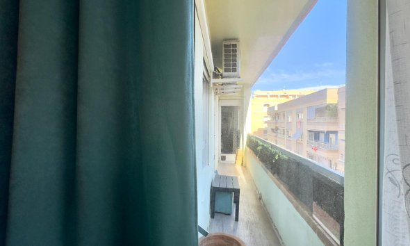 Reventa - Apartment -
Torrevieja - Centro