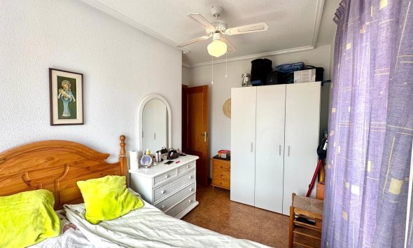 Revente - Apartment -
Torrevieja