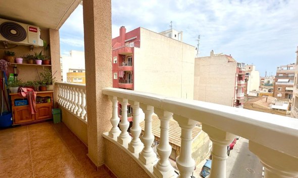 Revente - Apartment -
Torrevieja