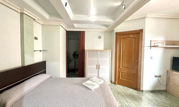 Reventa - Ático -
Torrevieja