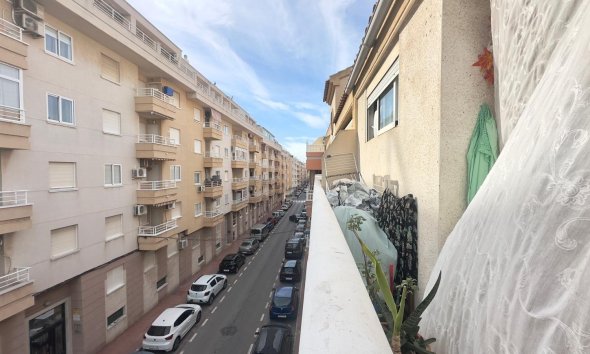 Reventa - Ático -
Torrevieja - Estacion De Autobuses