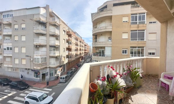 Reventa - Ático -
Torrevieja - Estacion De Autobuses