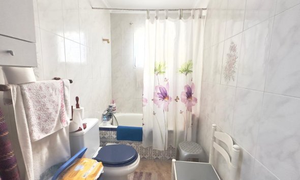 Reventa - Ático -
Torrevieja - Estacion De Autobuses