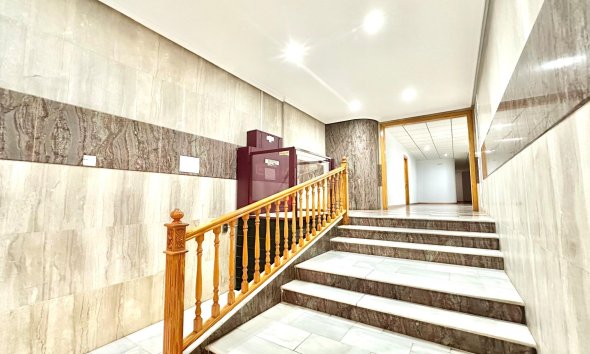 Revente - Apartment -
Torrevieja - Centro