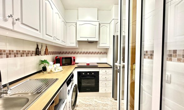 Revente - Apartment -
Torrevieja - Centro