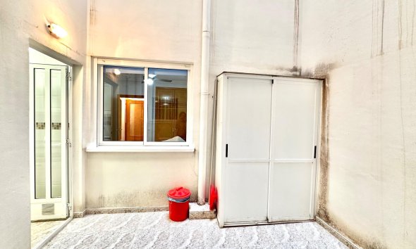 Revente - Apartment -
Torrevieja - Centro