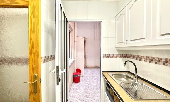 Revente - Apartment -
Torrevieja - Centro