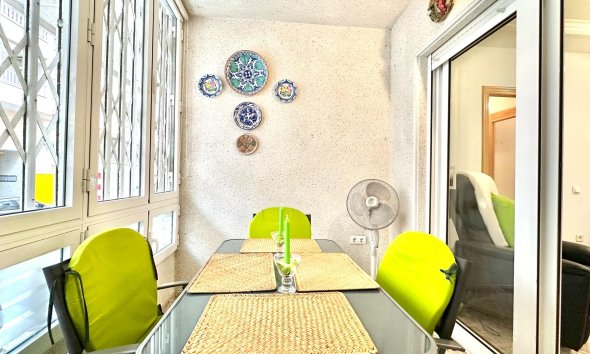 Revente - Apartment -
Torrevieja - Centro