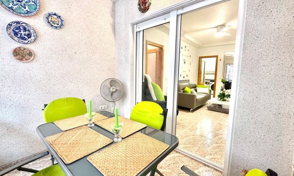 Revente - Apartment -
Torrevieja - Centro