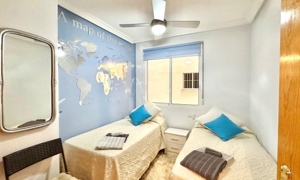 Revente - Apartment -
Torrevieja - Centro